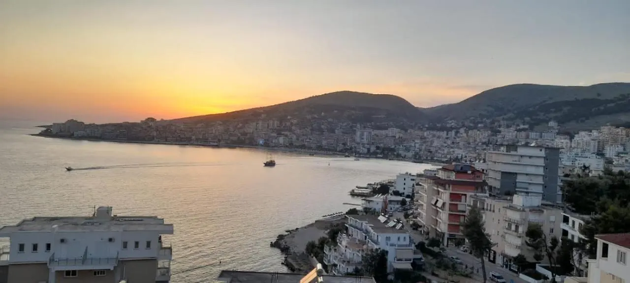 Familiar Apartment! Unwind With Beach & Sea Views! ساراندا 0*,